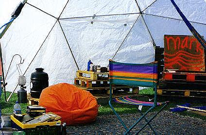 [picture of improvised furniture in dome]